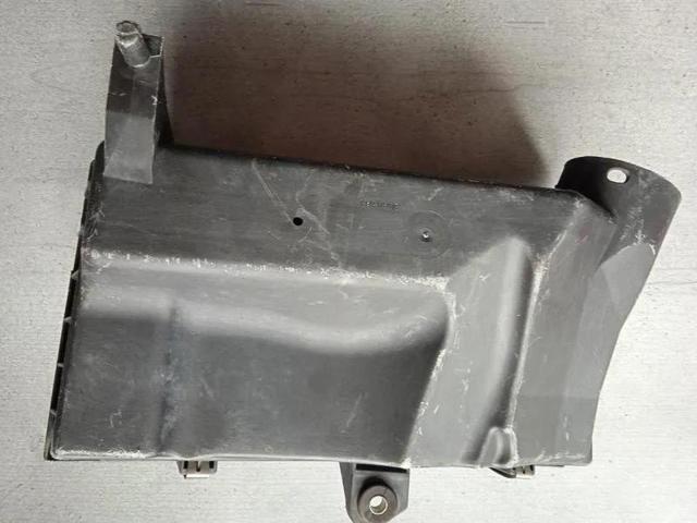 Корпус воздушного фильтра, нижняя часть MR911742 MITSUBISHI