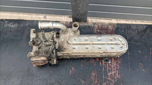 Радиатор системы рециркуляции ОГ 03G131513K MITSUBISHI