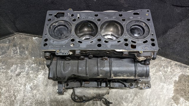 04L100033D VAG Двигатель в сборе купить в Ужгород