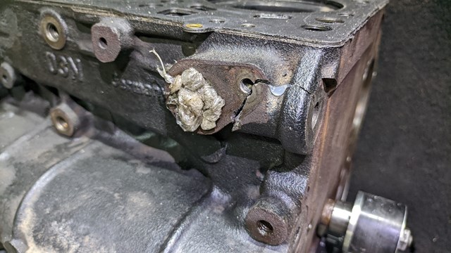 04L100033D VAG Двигатель купить в Кривой Рог