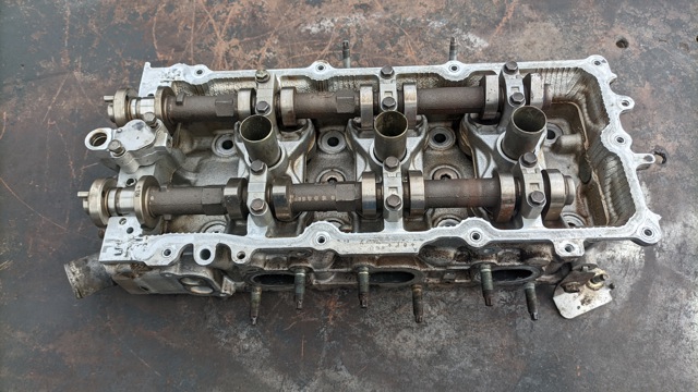 Головка блока цилиндров 110902Y000 NISSAN