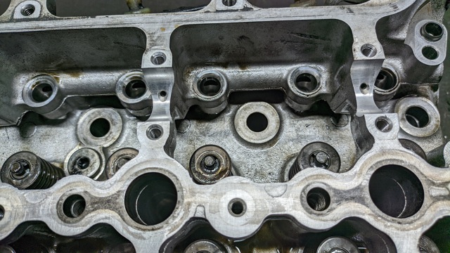 1110129575 TOYOTA Головка блока цилиндров (ГБЦ) купить в Тернополь