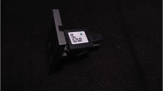 Кнопка аварийной сигнализации 13138255 OPEL