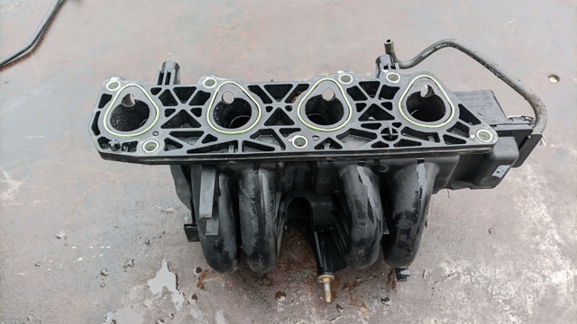 Впускной коллектор 140035357R RENAULT