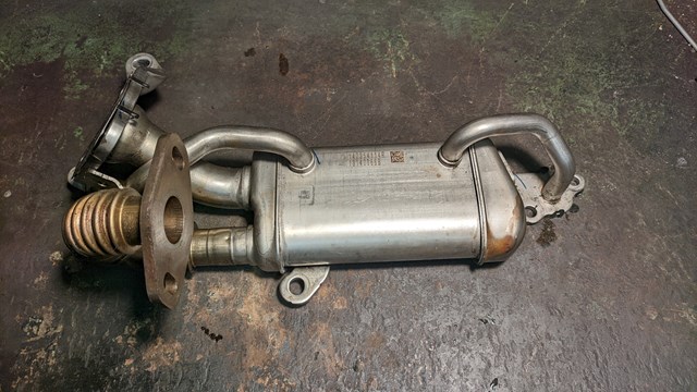 Радиатор системы EGR 147354114R RENAULT