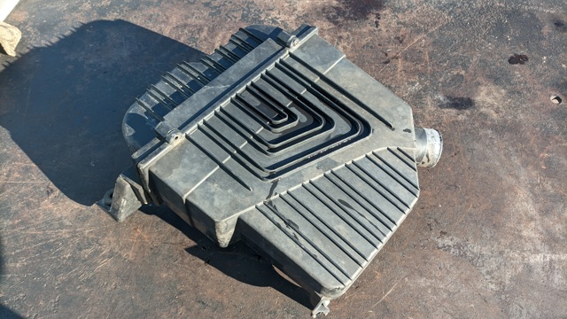 Корпус воздушного фильтра 165001429R RENAULT
