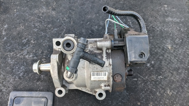 Насос топливный высокого давления 167001339R RENAULT