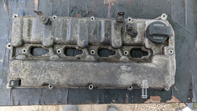Крышка двигателя 224104A010 HYUNDAI