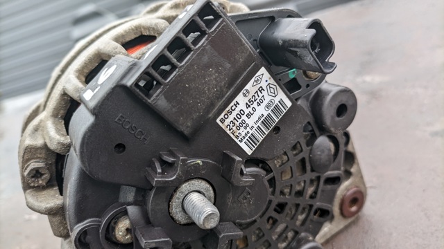 231004527R RENAULT Генератор купить в Чернигов