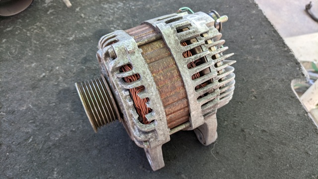 Генератор автомобильный 23100EM01A NISSAN