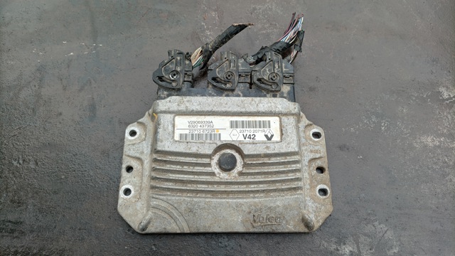 Модуль управления двигателем 237102071R RENAULT
