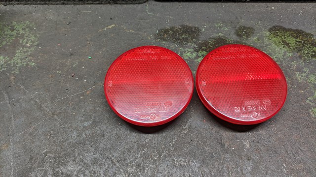 Катафот (отражатель) заднего бампера 26560EQ00A NISSAN