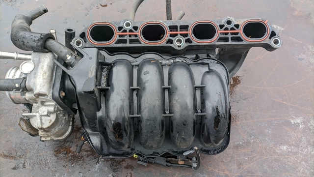 HYUNDAI 283112B350 Впускной коллектор в наличии Николаев