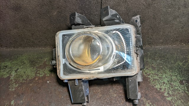 Противотуманка правая 301392437 OPEL