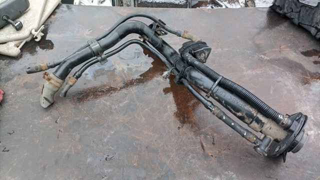 Заливная горловина топливного бака 310301H000 HYUNDAI