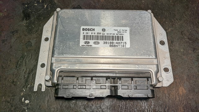 Компьютер двигателя 391004A715 HYUNDAI