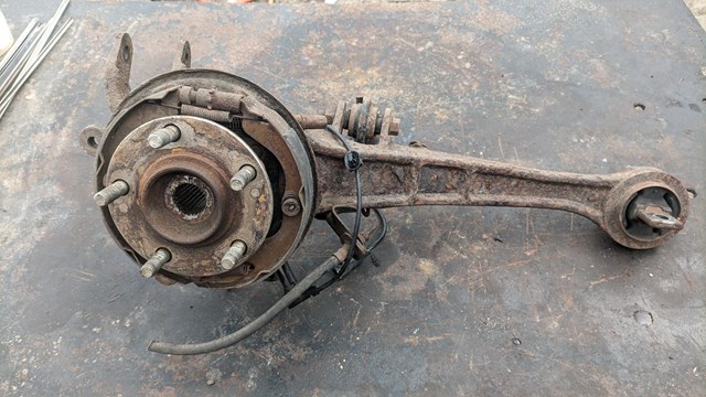 4125A033 Рычаг (тяга) задней подвески продольный нижний левый купить Киев
