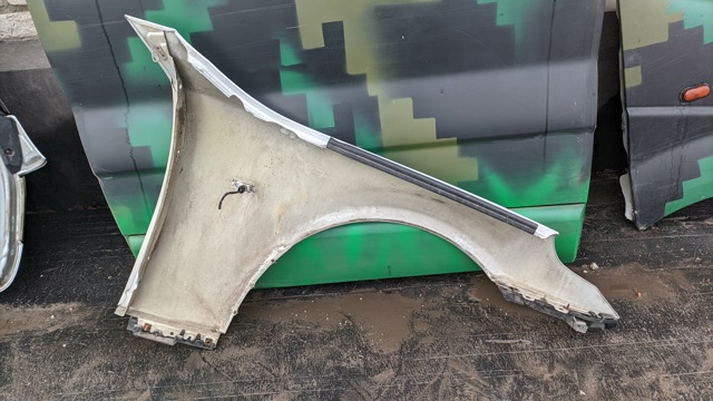 41357111429 BMW Крыло переднее левое купить в Чернигов