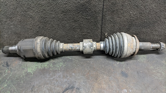 Левая полуось 4342042200 TOYOTA