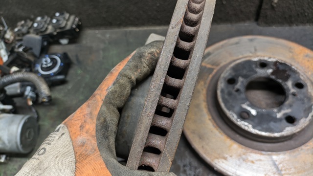 TOYOTA 4351242050 Диск тормозной передний в наличии Одесса