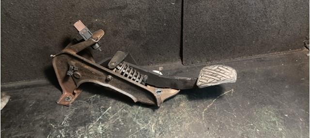 Педаль сцепления 46503JD900 NISSAN