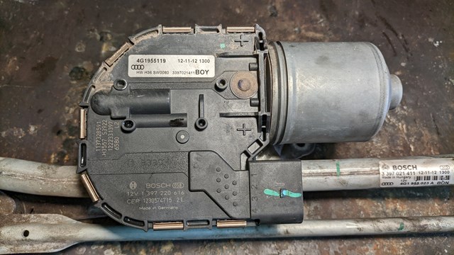Трапеция щеток лобового стекла 4G1955119 VAG