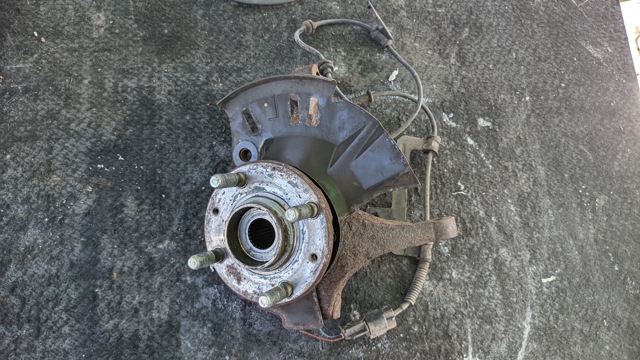 HYUNDAI 517151J100 Цапфа передняя левая в наличии Ровно