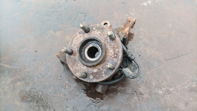 HYUNDAI 517162H100 Цапфа передняя правая в наличии Черкассы