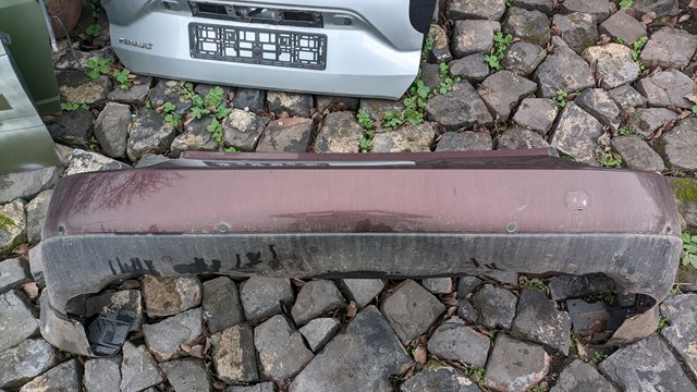 Задний бампер 57704XA01A SUBARU