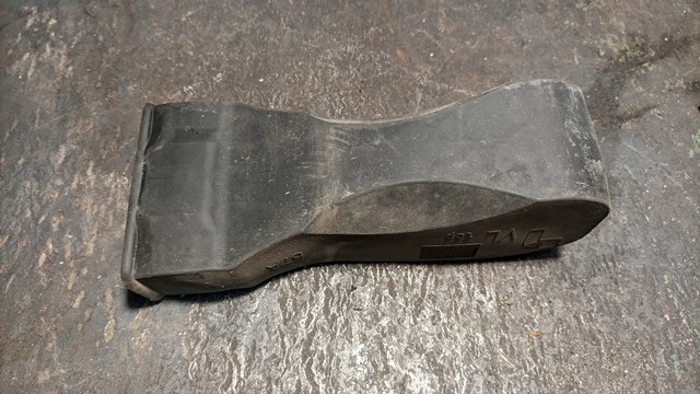 Ограничитель открывания двери 57A837203 VAG