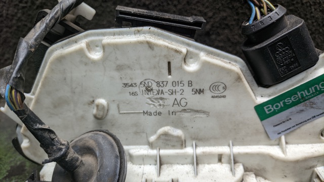 VAG 5N1837015C Замок водительской двери в наличии Кривой Рог