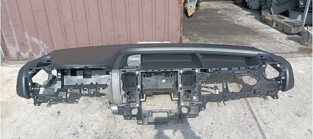 Передняя панель 681002557R RENAULT