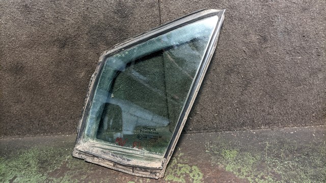 Окно надставки двери передней 6812605010 TOYOTA