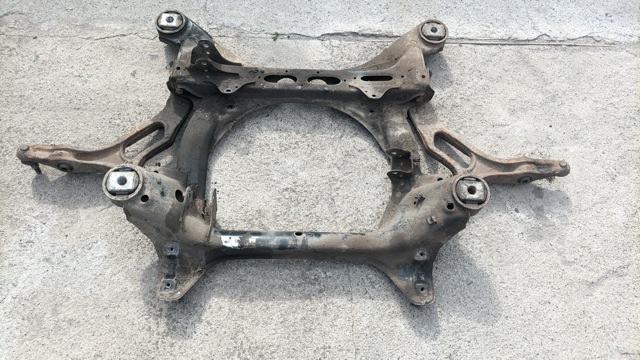 Балка передней подвески 7L0499030Q VAG