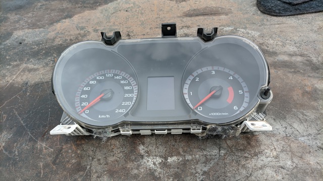 Щиток приборов 8100A115 MITSUBISHI
