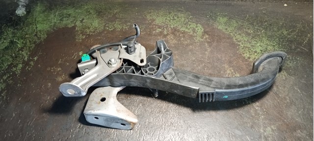 Педаль сцепления 8200155995 RENAULT
