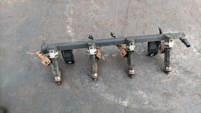 Топливная рампа 8200494284 RENAULT