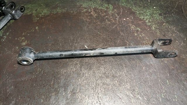Растяжка задней подвески 8200839124 RENAULT