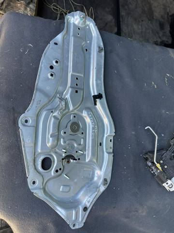 824011M010 Hyundai/Kia