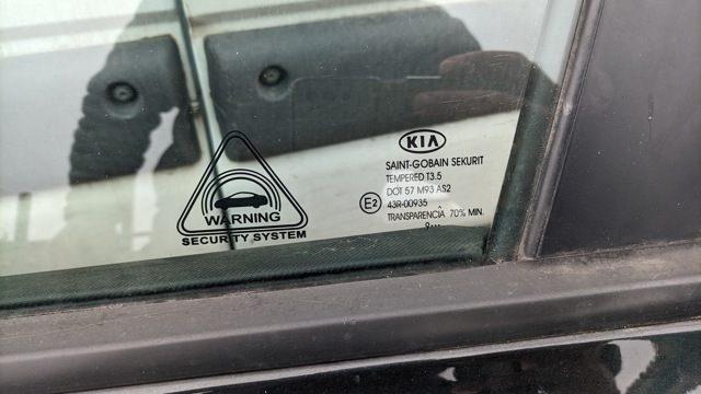 HYUNDAI 824111H020 Стекло двери передней левой в наличии Ирпень