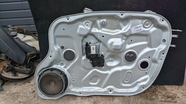 824811H000 HYUNDAI Механизм стеклоподъемника двери передней правой купить в Сумы