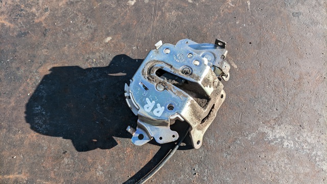 Замок двери сдвижной 825087319R RENAULT