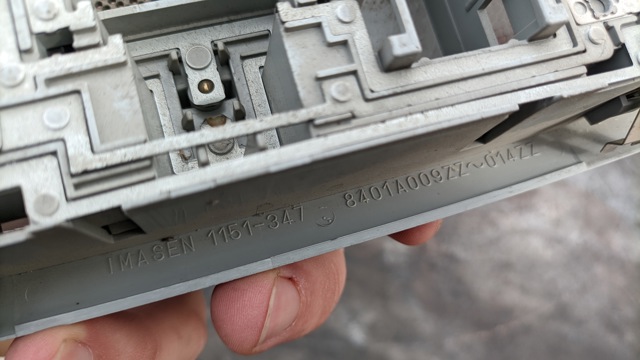 8401A009ZZ Плафон освещения салона (кабины) купить Хмельницкий