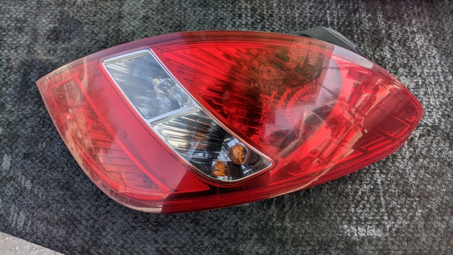Правый стоп 924021J000 HYUNDAI