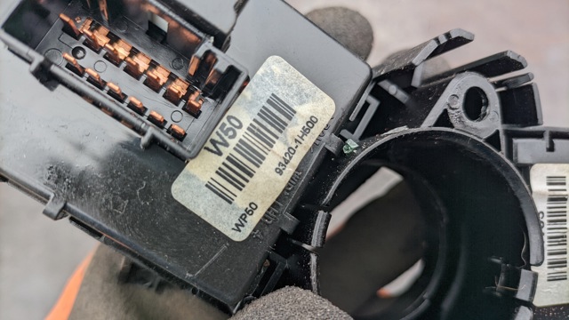 934201H500 HYUNDAI Переключатель подрулевой правый купить в Днепр