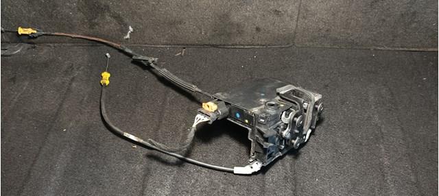 Замок задней правой двери  Peugeot 308 2