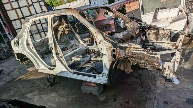 Проем передней правой двери G60321KAMA NISSAN