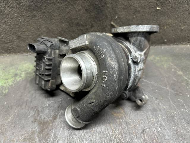 Турбонагнетатель LR003578 LAND ROVER