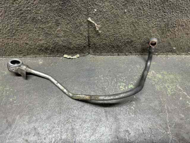 Подача масляная труба LR006648 LAND ROVER
