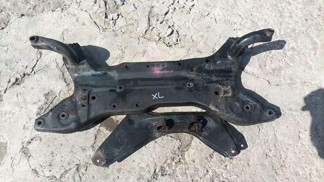 Поперечина передней подвески Митсубиси АСХ